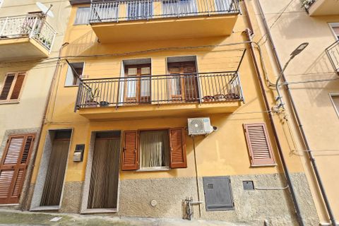 Landsbyhus i Collesano, Palermo, Collesano - € 105.000 | Ref: 10620 - foto 1